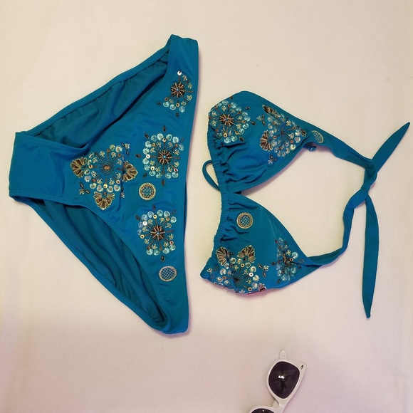 Bikini - Picture 5 of 5